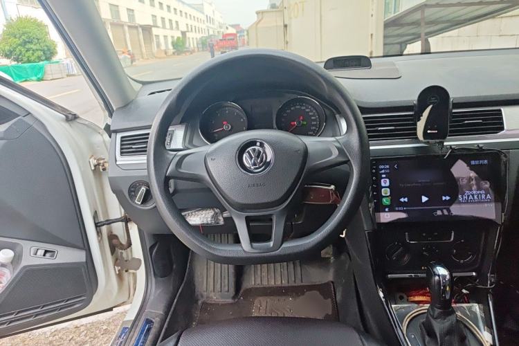 Used Volkswagen Bora 2016 1.6L Automatic Fashion Model Steering Wheel