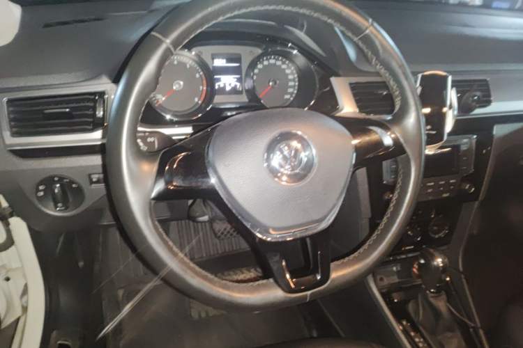 Used Volkswagen Bora 2016 1.6L Automatic Comfort Model Steering Wheel