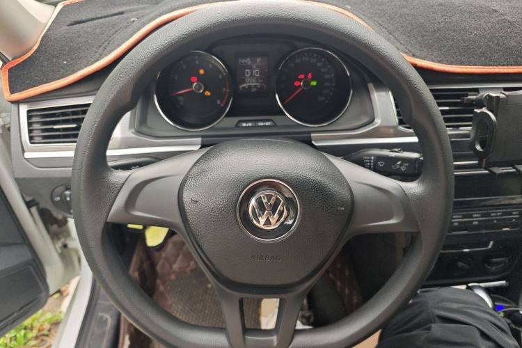 Used Volkswagen Bora 2016 1.6L Automatic Fashion Model Steering Wheel