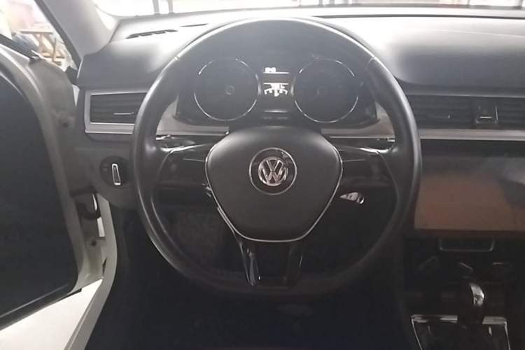 Used Volkswagen Bora 2016 1.6L Automatic Comfort Model Steering Wheel