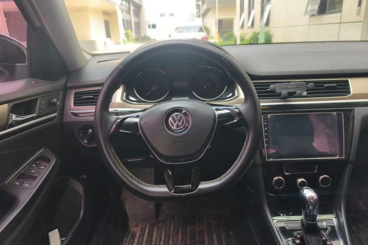Used Volkswagen Bora 2016 230TSI DSG 25th Anniversary Edition Steering Wheel