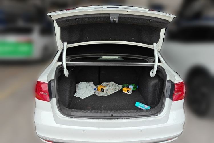 Used Volkswagen Bora 2016 1.6L Automatic Comfort Model Trunk