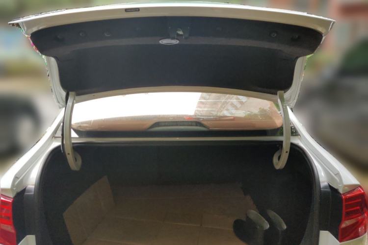 Used Volkswagen Bora 2016 1.6L Automatic Comfort Model Trunk