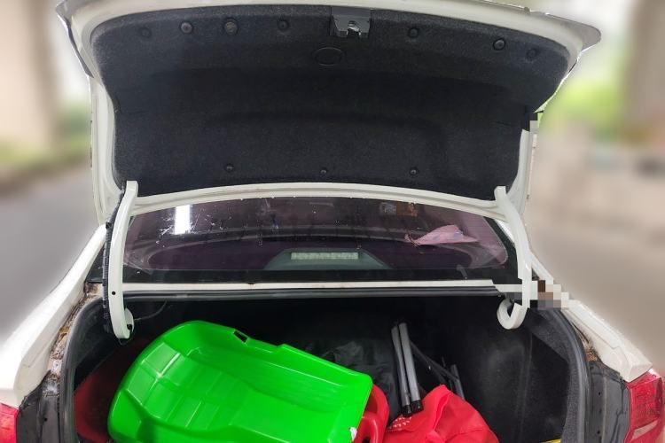 Used Volkswagen Bora 2016 1.6L Automatic Fashion Model Trunk