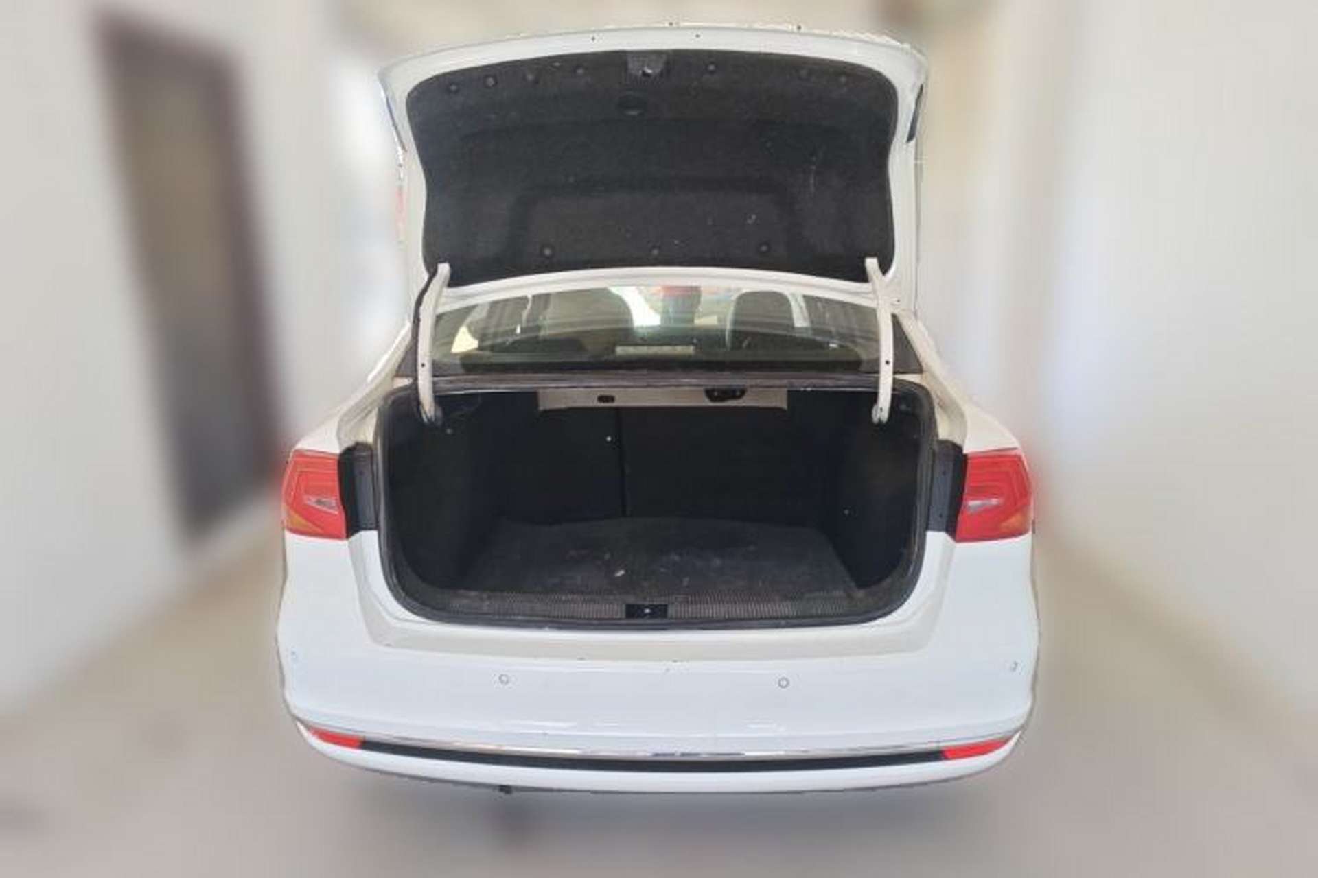 Used Volkswagen Bora 2016 1.6L Manual Comfort Model Trunk