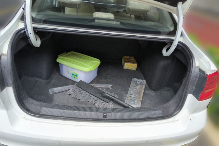 Used Volkswagen Bora 2016 1.6L Automatic Fashion Model Trunk