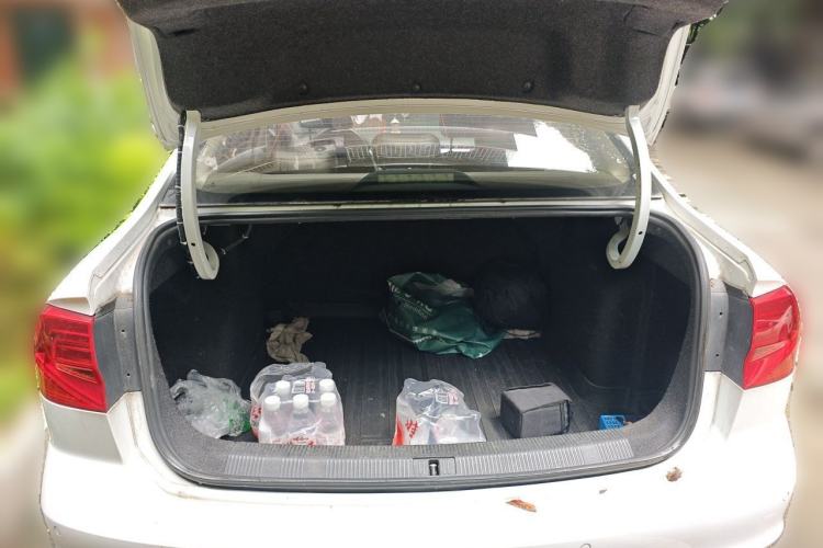 Used Volkswagen Bora 2016 1.6L Automatic Fashion Model Trunk