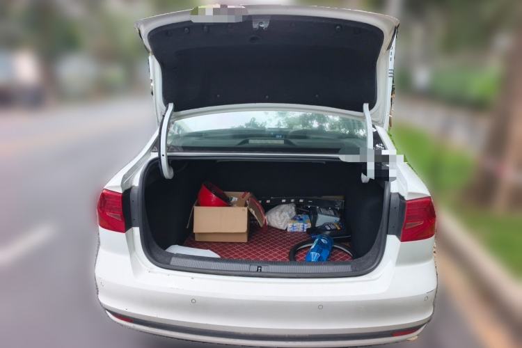 Used Volkswagen Bora 2016 1.6L Automatic Fashion Model Trunk