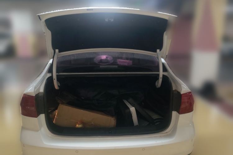 Used Volkswagen Bora 2016 1.6L Automatic Fashion Model Trunk
