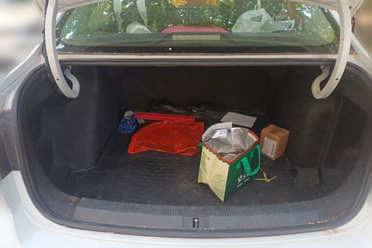 Used Volkswagen Bora 2016 1.6L Automatic Fashion Model Trunk
