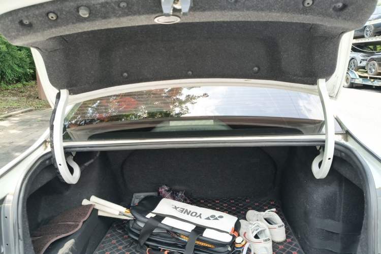 Used Volkswagen Bora 2016 1.6L Automatic Fashion Model Trunk