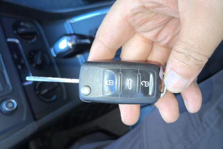 Used Volkswagen Bora 2016 1.6L Automatic Fashion Model Vehicle Key