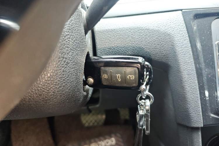 Used Volkswagen Bora 2016 1.6L Automatic Fashion Model Vehicle Key