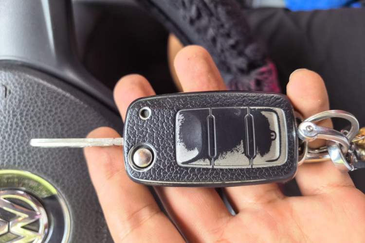 Used Volkswagen Bora 2016 1.6L Manual Fashion Edition Vehicle Key