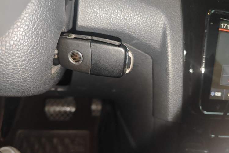 Used Volkswagen Bora 2016 230TSI DSG 25th Anniversary Edition Vehicle Key