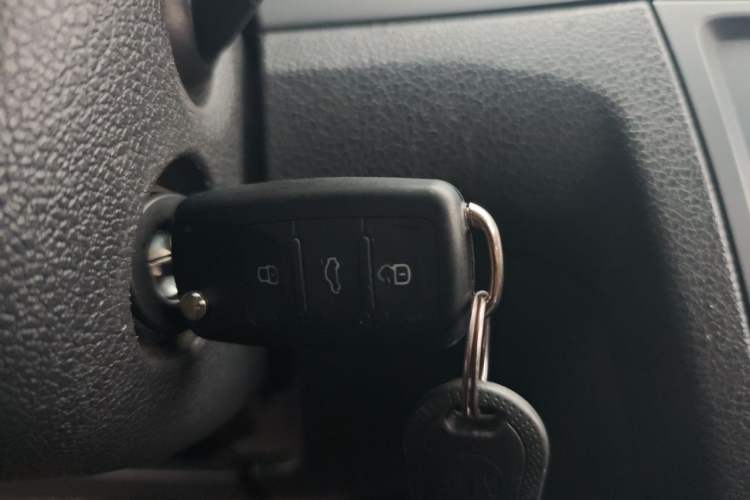 Used Volkswagen Bora 2016 1.6L Automatic Fashion Model Vehicle Key