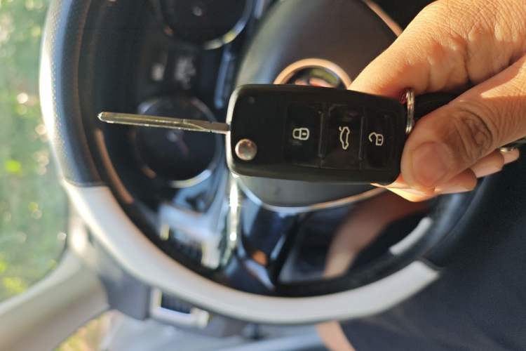 Used Volkswagen Bora 2016 1.6L Automatic Comfort Model Vehicle Key