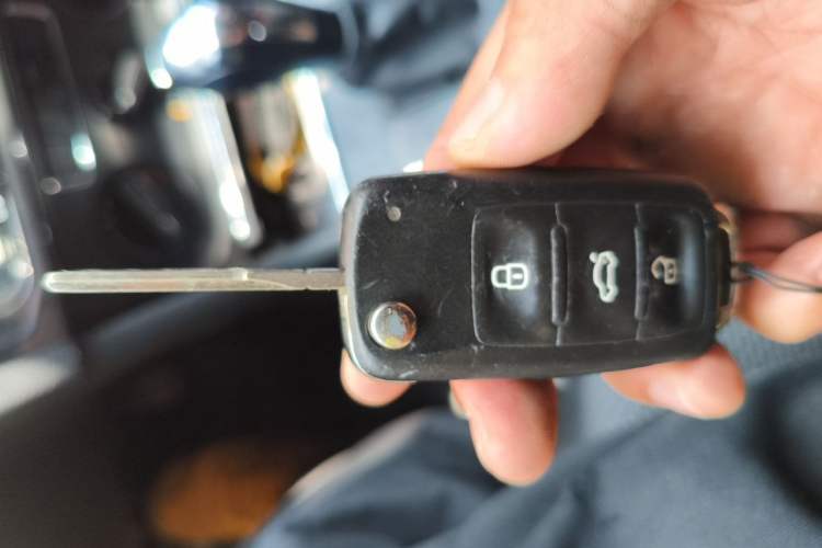 Used Volkswagen Bora 2016 1.6L Automatic Fashion Model Vehicle Key