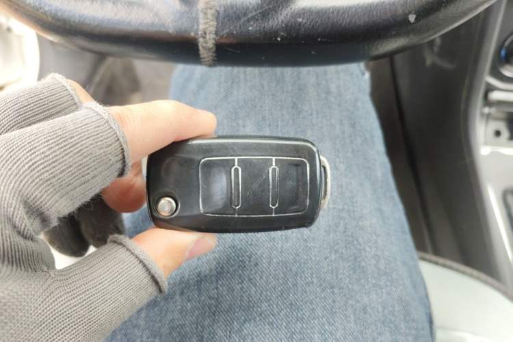 Used Volkswagen Bora 2016 1.6L Manual Fashion Edition Vehicle Key