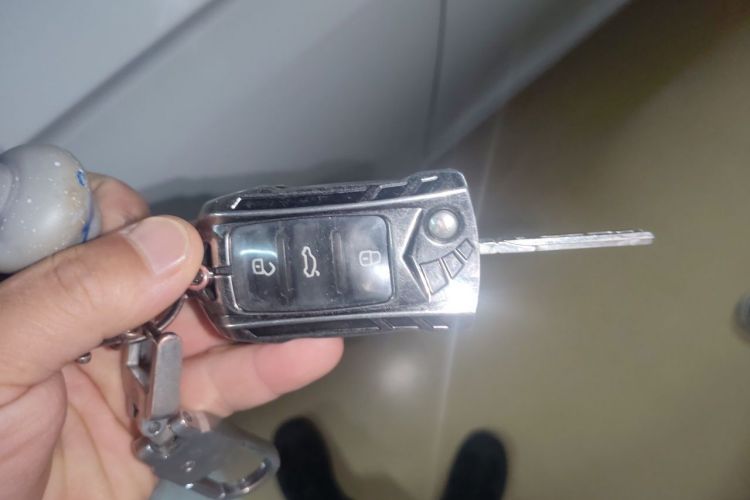 Used Volkswagen Bora 2016 1.6L Automatic Fashion Model Vehicle Key