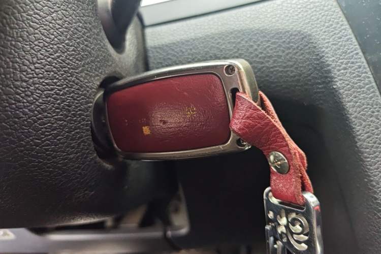 Used Volkswagen Bora 2016 1.6L Automatic Fashion Model Vehicle Key