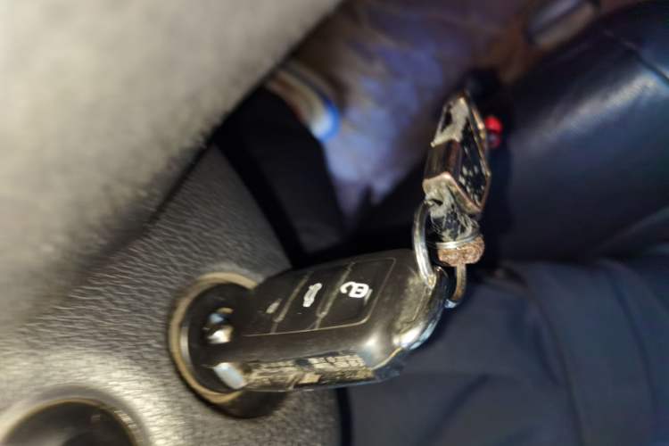 Used Volkswagen Bora 2016 1.6L Manual Fashion Edition Vehicle Key