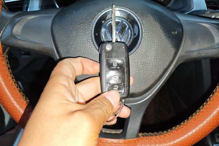 Used Volkswagen Bora 2016 1.6L Automatic Fashion Model Vehicle Key