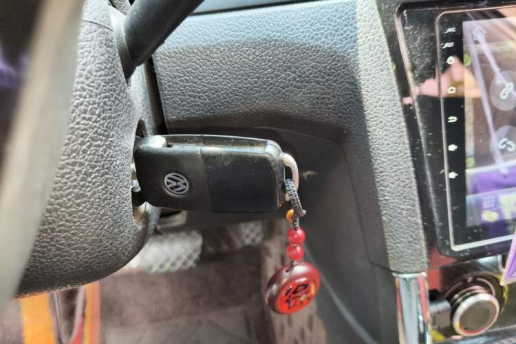 Used Volkswagen Bora 2016 1.6L Automatic Fashion Model Vehicle Key