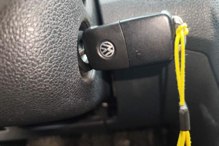 Used Volkswagen Bora 2016 1.6L Manual Fashion Edition Vehicle Key