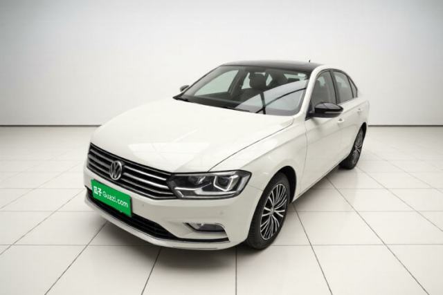 Używany Volkswagen Bora 2016 230TSI DSG 25th Anniversary Edition