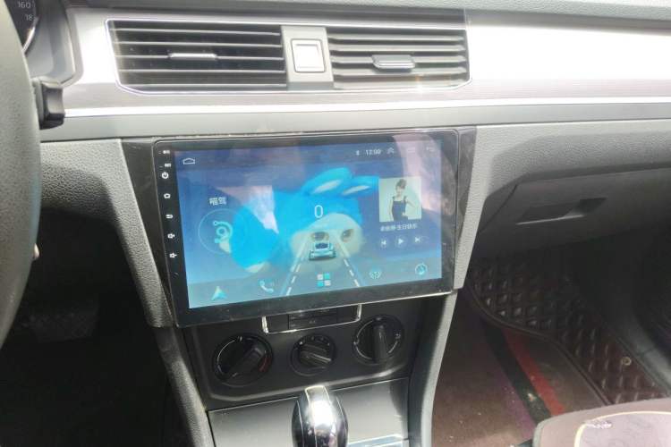 Used Volkswagen Bora 2016 1.6L Automatic Fashion Model Audio And AC Panel