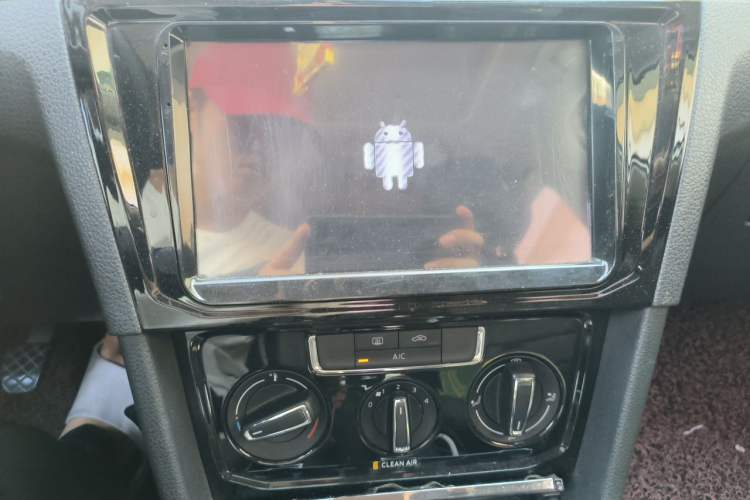 Used Volkswagen Bora 2016 1.6L Manual Comfort Model Audio And AC Panel