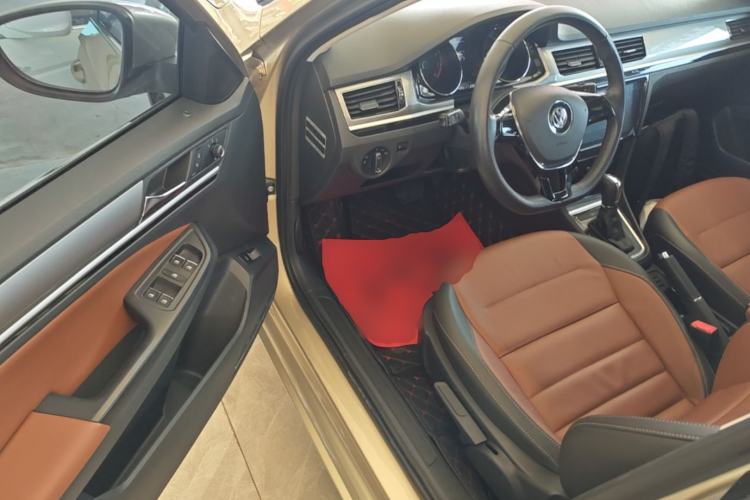 Used Volkswagen Bora 2016 230TSI DSG Comfort Model Driver Seat