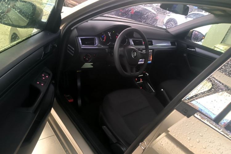 Used Volkswagen Bora 2016 1.6L Automatic Fashion Model Driver Seat