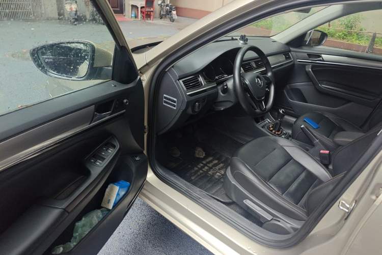 Used Volkswagen Bora 2016 1.6L Manual Comfort Model Driver Seat