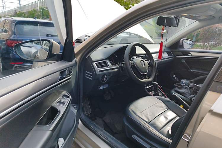 Used Volkswagen Bora 2016 1.6L Automatic Comfort Model Driver Seat