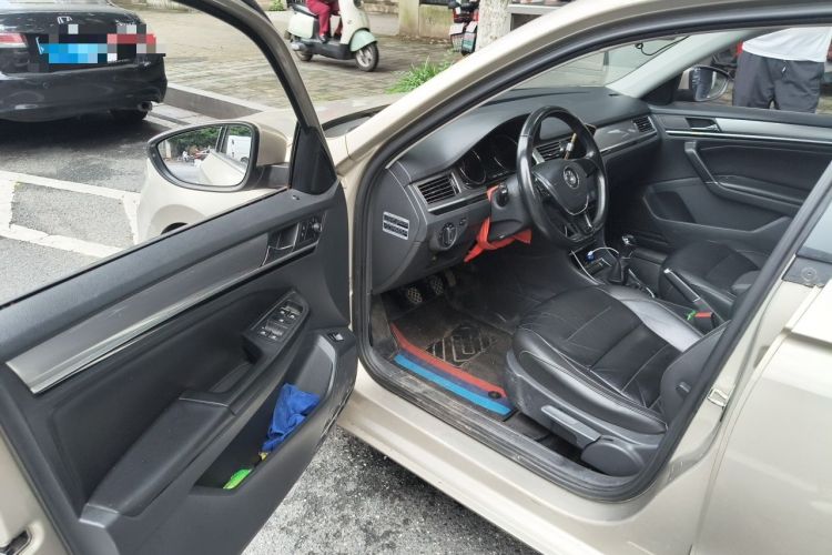 Used Volkswagen Bora 2016 1.6L Manual Comfort Model Driver Seat