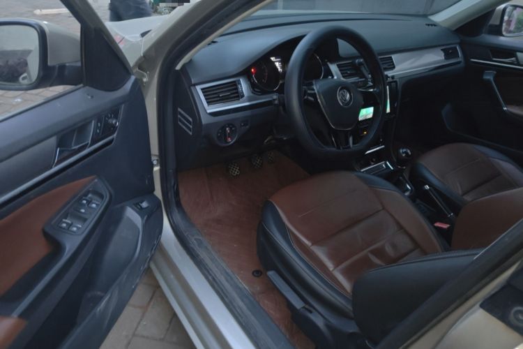 Used Volkswagen Bora 2016 1.6L Manual Comfort Model Driver Seat
