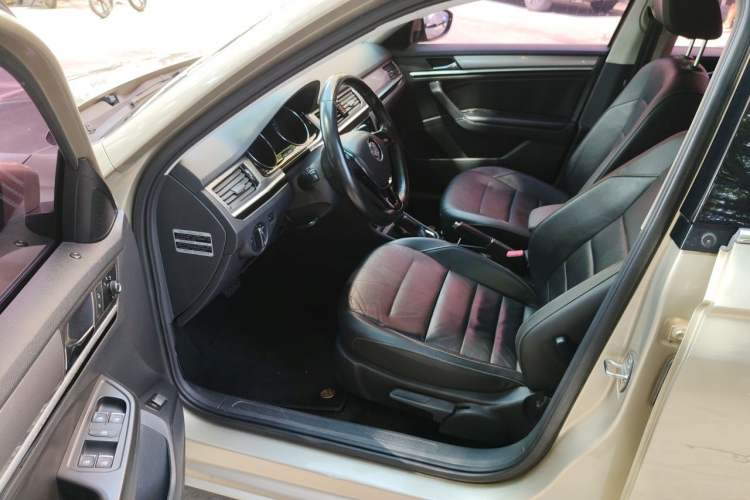 Used Volkswagen Bora 2016 1.6L Automatic Comfort Model Driver Seat