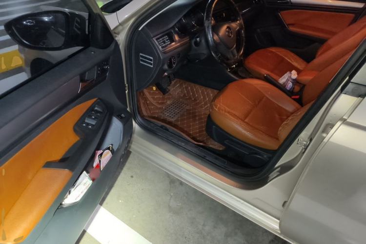 Used Volkswagen Bora 2016 1.6L Automatic Fashion Model Driver Seat