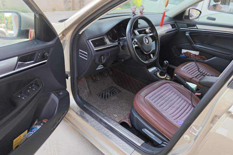 Used Volkswagen Bora 2016 1.6L Manual Comfort Model Driver Seat