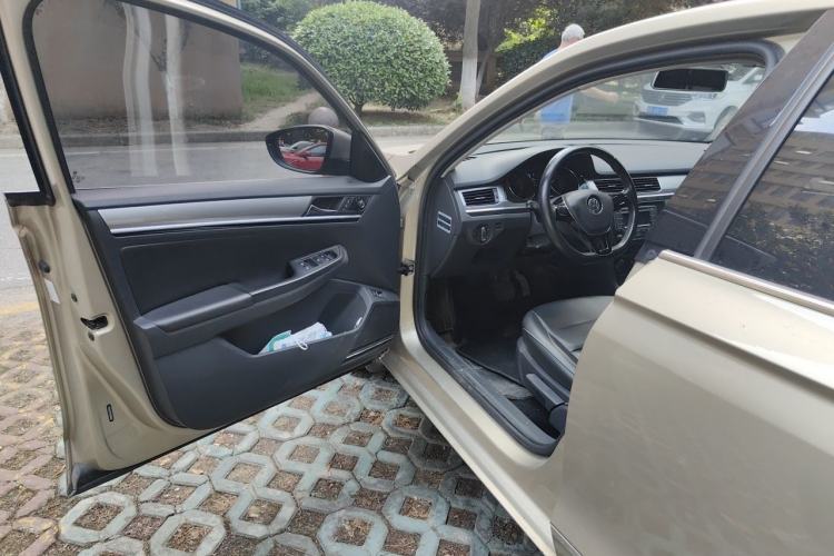 Used Volkswagen Bora 2016 1.6L Automatic Comfort Model Driver Seat