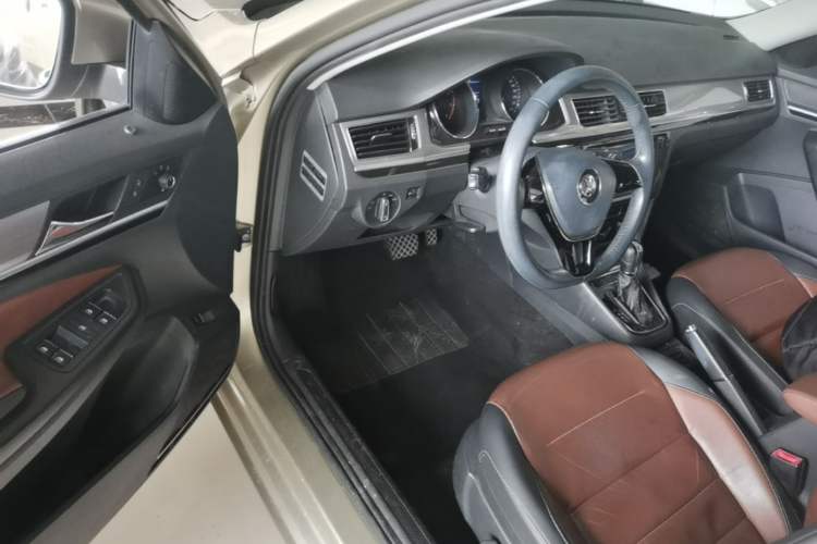 Used Volkswagen Bora 2016 1.6L Automatic Comfort Model Driver Seat