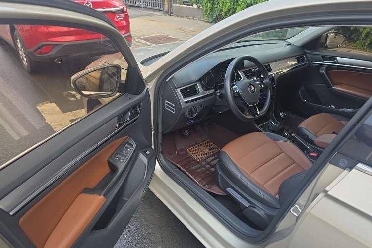 Used Volkswagen Bora 2016 1.6L Manual Comfort Model Driver Seat