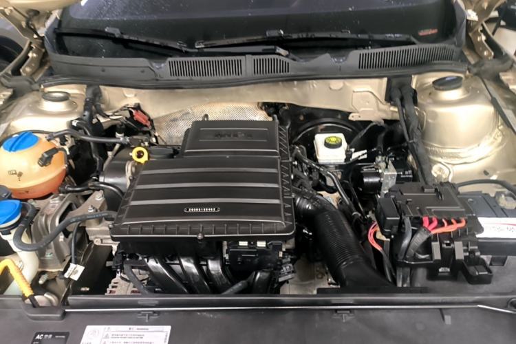 Used Volkswagen Bora 2016 1.6L Automatic Fashion Model Engine Bay