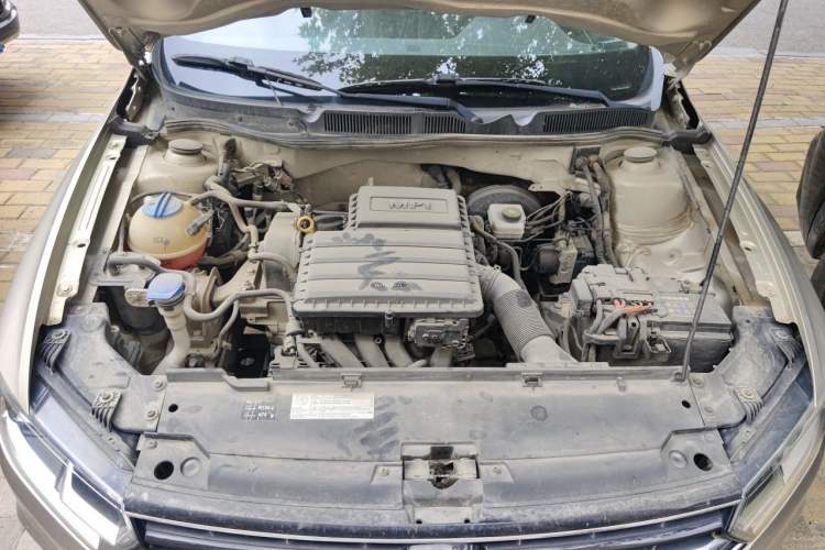 Used Volkswagen Bora 2016 1.6L Manual Comfort Model Engine Bay