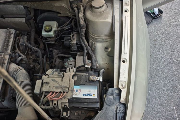 Used Volkswagen Bora 2016 1.6L Manual Comfort Model Engine Bay Left