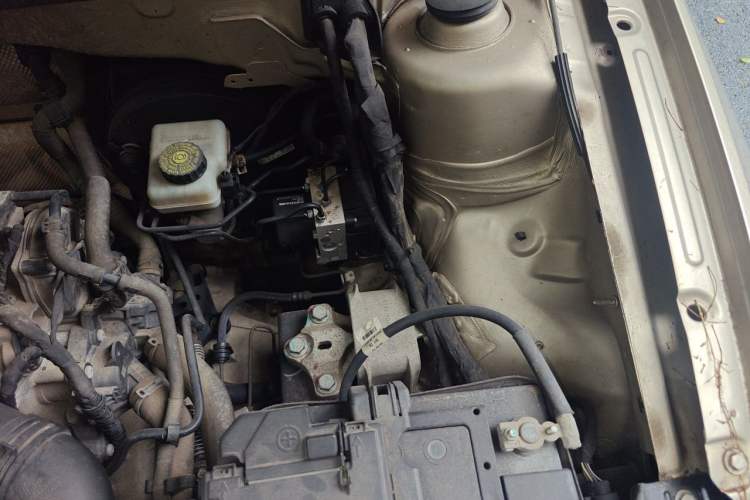 Used Volkswagen Bora 2016 1.6L Manual Comfort Model Engine Bay Left