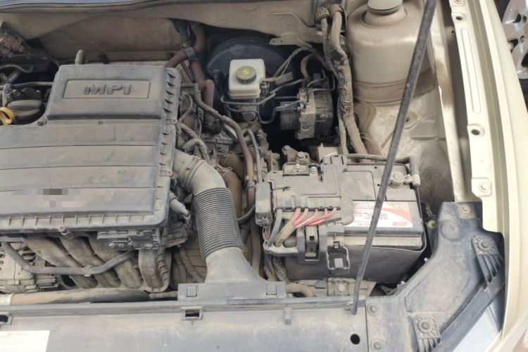 Used Volkswagen Bora 2016 1.6L Automatic Fashion Model Engine Bay Left