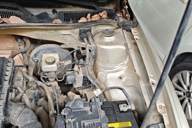 Used Volkswagen Bora 2016 1.6L Automatic Comfort Model Engine Bay Left